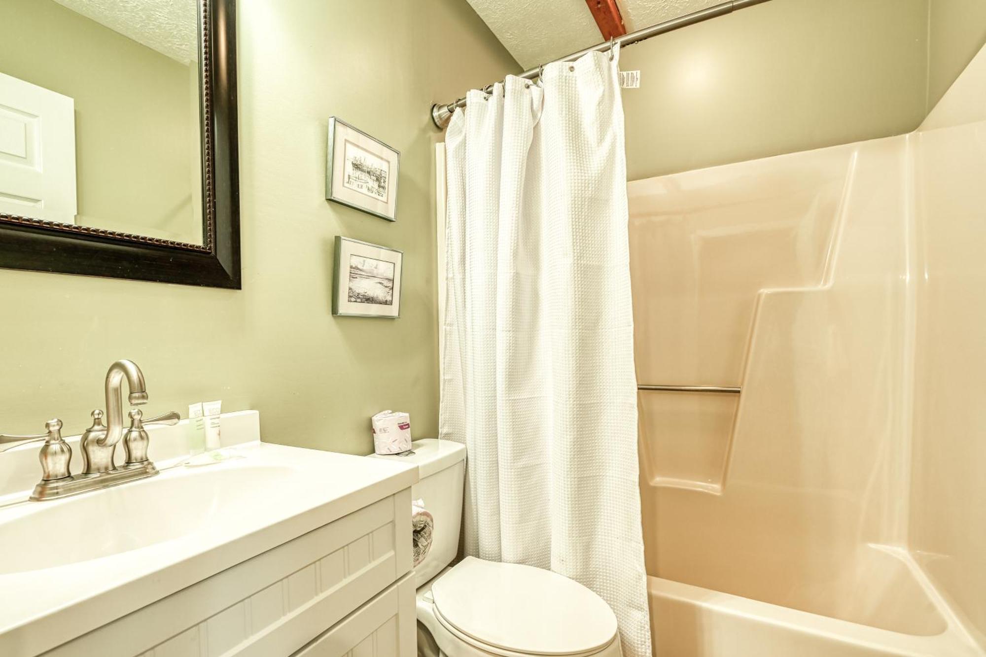 Deep Creek Village McHenry Habitación foto